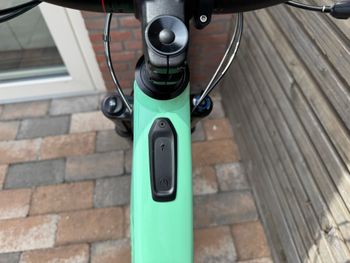 Used Specialized Turbo Levo Alloy 2022 2022 Mountainbike, Verde — image 13 of 22