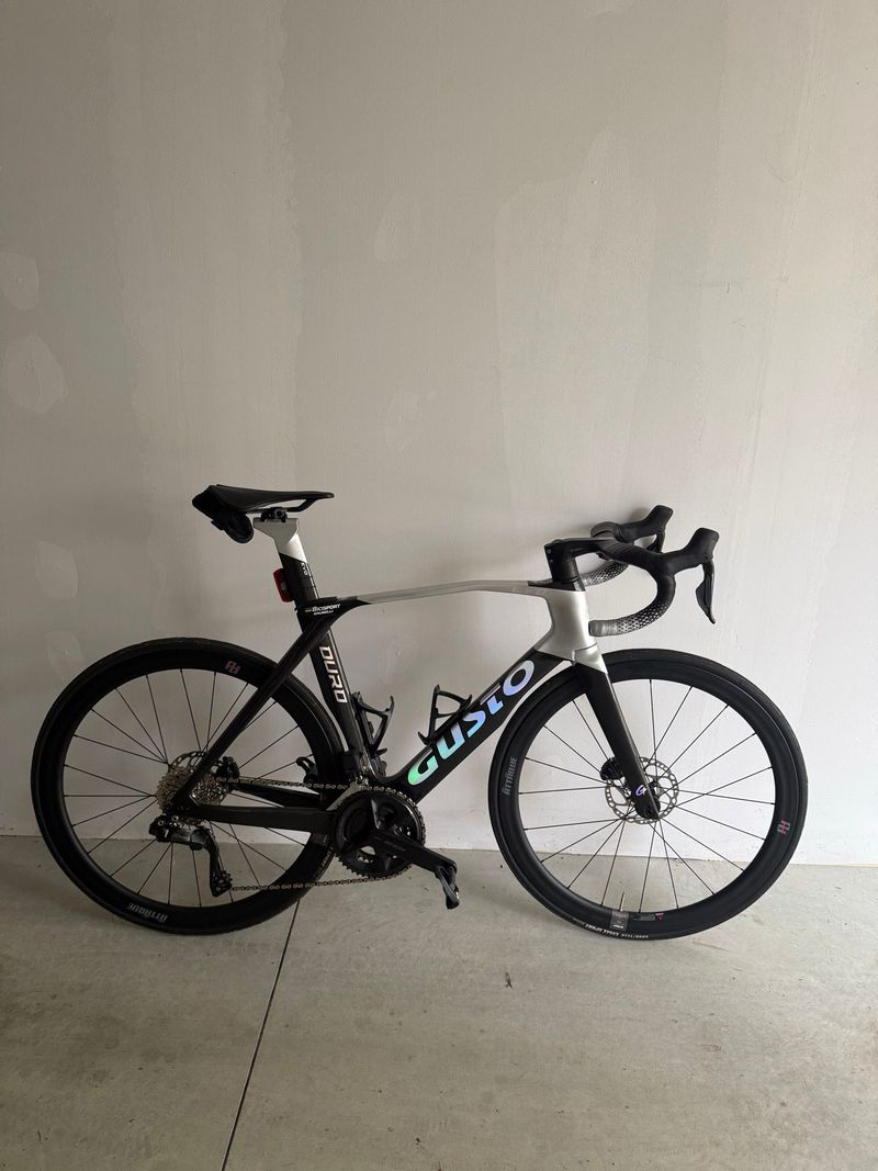 Used Gusto Custom Shimano 105 Di2 2025 Road & Gravel