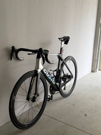 Used Gusto Gusto Custom Shimano 105 Di2 2025 Road & Gravel, Black — image 4 of 4
