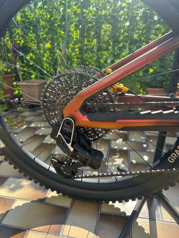 Gebrauchtes Mondraker DUNE XR 2024 2024 Mountainbike, Orange, 29, 27.5 — Bild 3 von 17
