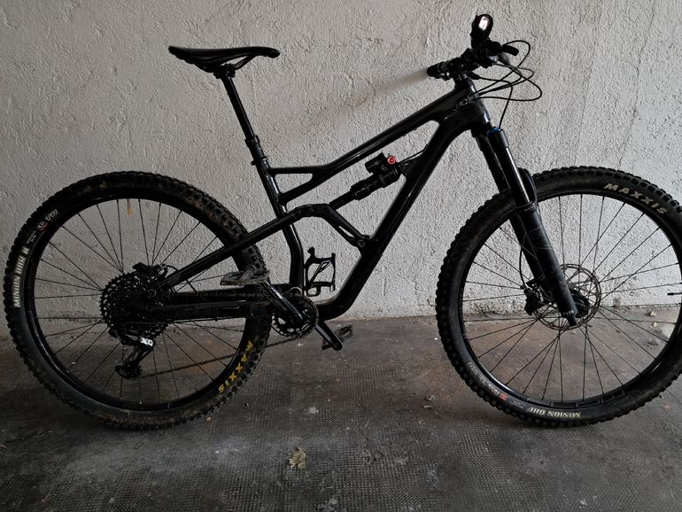 Used Cannondale Jekyll 2 2019 2019 Mountainbike, Black, 27.5 — image 1 of 5