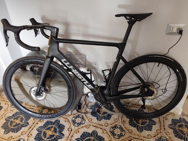 Used Whistle Vareo 2025 Road & Gravel, Black — image 2 of 3