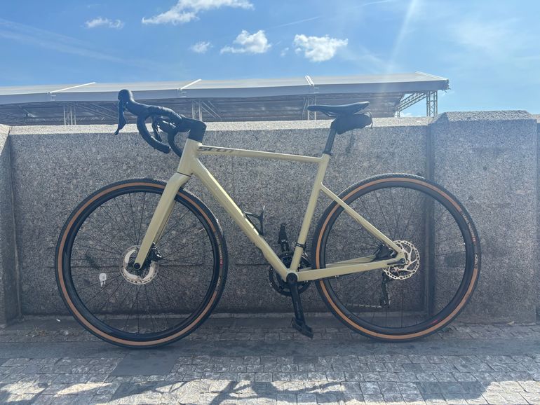 Used Scott Speedster Gravel 30 2022 2022 Road & Gravel, Light Gray — image 2 of 7