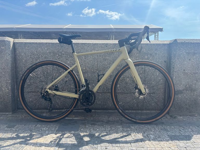 Used Scott Speedster Gravel 30 2022 2022 Road & Gravel, Light Gray — image 1 of 7