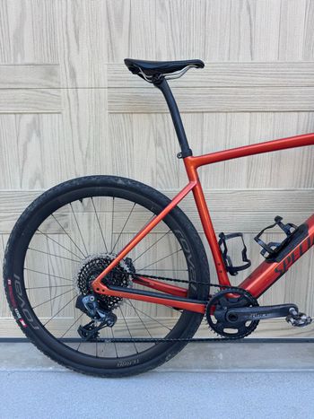 Used Specialized Diverge Pro Carbon 2021 2021 Road & Gravel, Red — image 4 of 6
