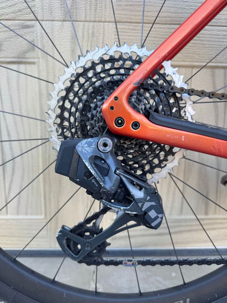 Used Specialized Diverge Pro Carbon 2021 2021 Road & Gravel, Red — image 2 of 6