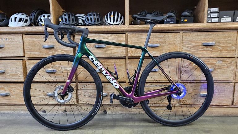 Used Cervélo R5 Ultegra Di2 2024 2024 Road & Gravel, Viola — image 5 of 12