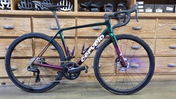 Used Cervélo R5 Ultegra Di2 2024 2024 Road & Gravel, Viola — image 6 of 12