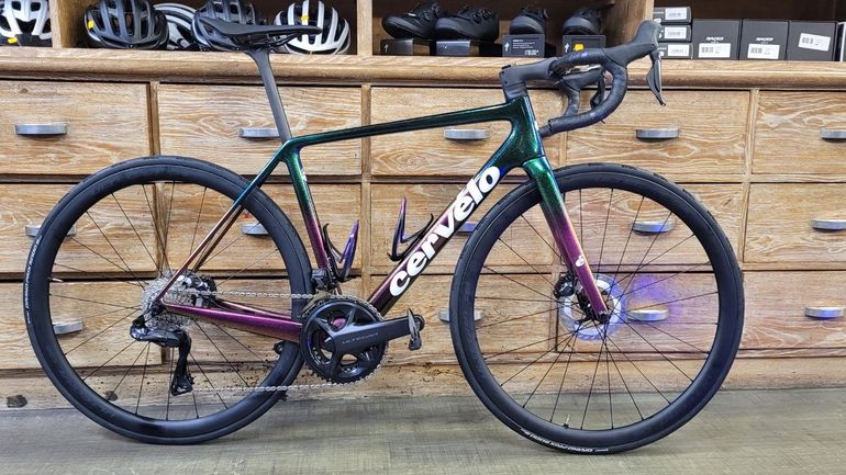 Used Cervélo R5 Ultegra Di2 2024 2024 Road & Gravel, Viola — image 6 of 12