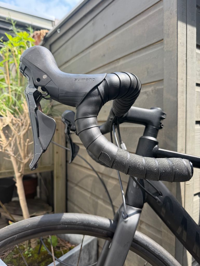Used Canyon Canyon Endurace WMN AL 7.0 Disc 2019 Road & Gravel, Black — image 3 of 20