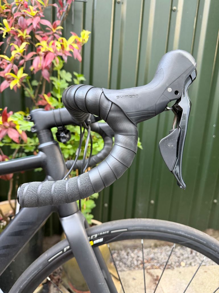 Used Canyon Canyon Endurace WMN AL 7.0 Disc 2019 Road & Gravel, Black — image 12 of 20