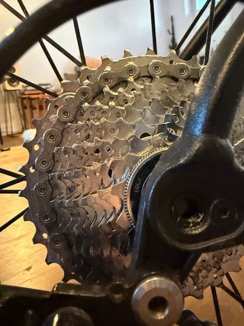 Used Canyon Canyon Endurace WMN AL 7.0 Disc 2019 Road & Gravel, Black — image 7 of 20