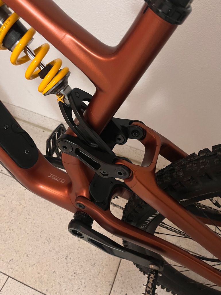 Used Specialized Stumpjumper 15 Öhlins Coil 2025 2025 Mountainbike, Red, 29, 27.5 — image 12 of 20