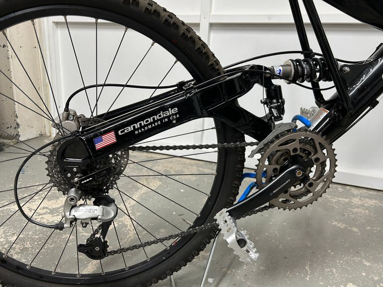 Used Cannondale Super V 600 2005 Mountainbike, Black — image 4 of 8