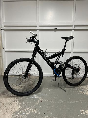 Gebrauchtes Cannondale Super V 600 2005 Mountainbike, Schwarz — Bild 1 von 8