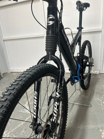 Gebrauchtes Cannondale Super V 600 2005 Mountainbike, Schwarz — Bild 5 von 8