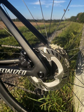Used Specialized Tarmac SL7 Expert 2022 2022 Road & Gravel, Red — image 3 of 6