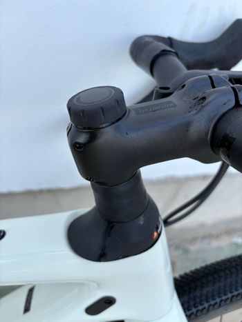 Used Specialized Diverge Comp Carbon - SRAM Apex eTAP AXS 2025 2025 Road & Gravel — image 5 of 8