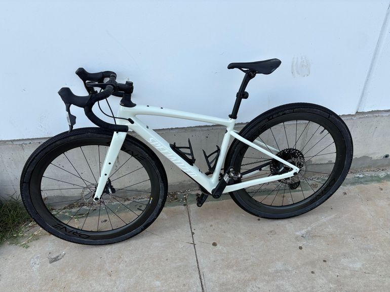 Used Specialized Diverge Comp Carbon - SRAM Apex eTAP AXS 2025 2025 Road & Gravel — image 2 of 8
