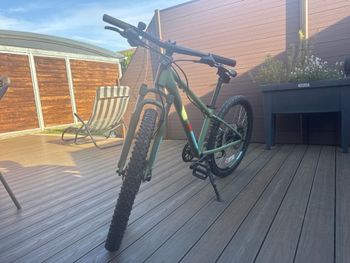Used CUBE 240 Disc Fe 2023 2023 Mountainbike, Green — image 2 of 3