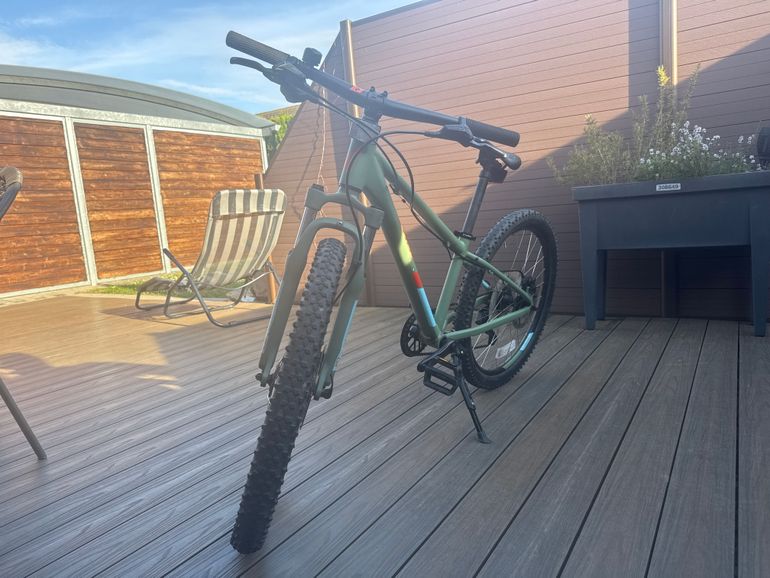 Used CUBE 240 Disc Fe 2023 2023 Mountainbike, Green — image 2 of 3