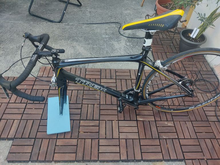Used Trek Madone Shimano Ultegra 2009 Road & Gravel, Schwarz — image 2 of 8