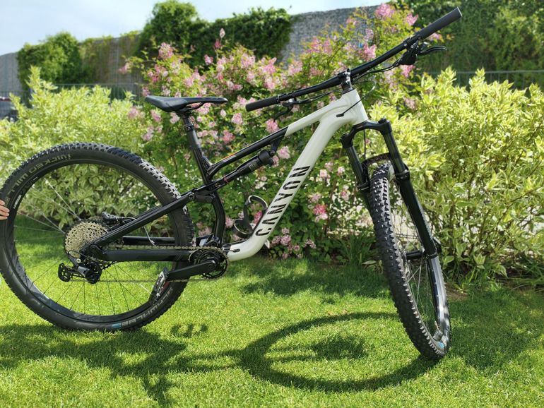 Used Canyon Neuron 5 2023 2023 Mountainbike, White, 27.5, 29 — image 1 of 7