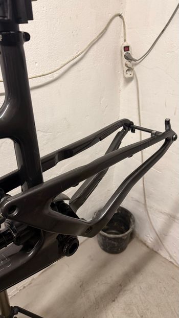 Used Santa Cruz Nomad R / Carbon C / 27.5 2020 Frameset 2020 Mountainbike, Black, 27.5 — image 3 of 14