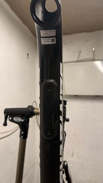 Used Santa Cruz Nomad R / Carbon C / 27.5 2020 Frameset 2020 Mountainbike, Black, 27.5 — image 8 of 14