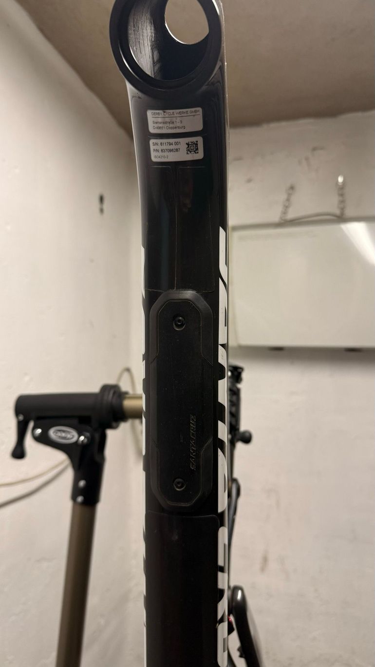 Used Santa Cruz Nomad R / Carbon C / 27.5 2020 Frameset 2020 Mountainbike, Black, 27.5 — image 8 of 14