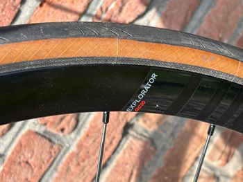 Used BMC Roadmachine 02 THREE 2020 2020 Road & Gravel, Hellgrau — image 7 of 14