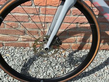 Used BMC Roadmachine 02 THREE 2020 2020 Road & Gravel, Hellgrau — image 8 of 14