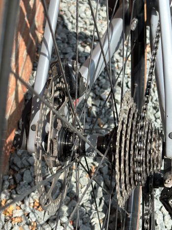 Used BMC Roadmachine 02 THREE 2020 2020 Road & Gravel, Hellgrau — image 3 of 14