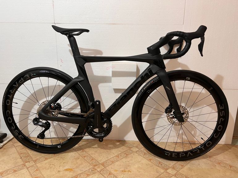 Used Bianchi Oltre PRO Ultegra Di2 2023 2023 Road & Gravel, Black — image 2 of 12