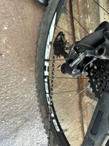 Używany Focus Raven 8.6 2021 2021 Mountainbike — zdjęcie 3 z 10