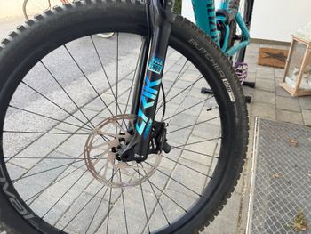 Used Specialized Enduro Comp 2020 2020 Mountainbike, Blue, 29 — image 6 of 13