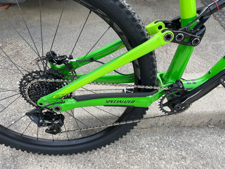 Used Specialized Enduro Comp 29/6Fattie 2017 2017 Mountainbike, Green, 29 — image 3 of 8
