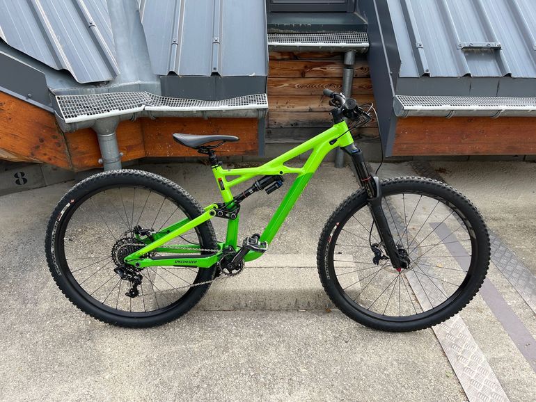 Used Specialized Enduro Comp 29/6Fattie 2017 2017 Mountainbike, Green, 29 — image 1 of 8
