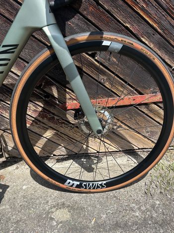 Used Canyon Endurace Shimano Ultegra Di2 2025 Road & Gravel, Green — image 6 of 7