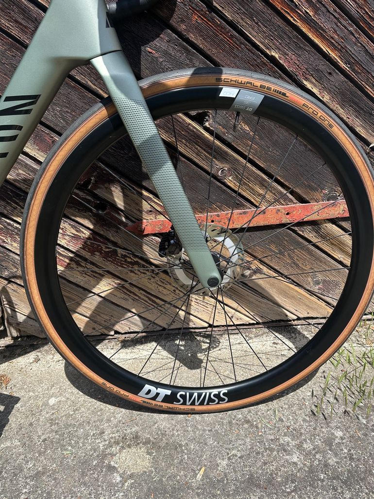 Used Canyon Endurace Shimano Ultegra Di2 2025 Road & Gravel, Green — image 6 of 7