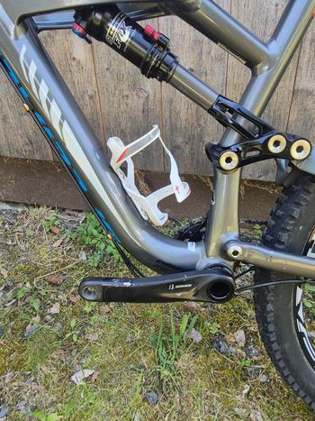 Used Specialized VTT Specialized Enduro Comp 650B 2015 Mountainbike, Light Gray — image 7 of 9