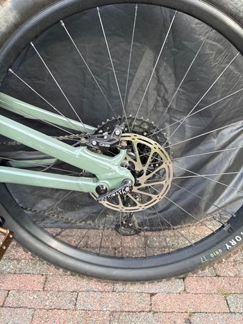 Used Specialized Stumpjumper Comp Alloy 2021 2021 Mountainbike, Green, 29 — image 7 of 8