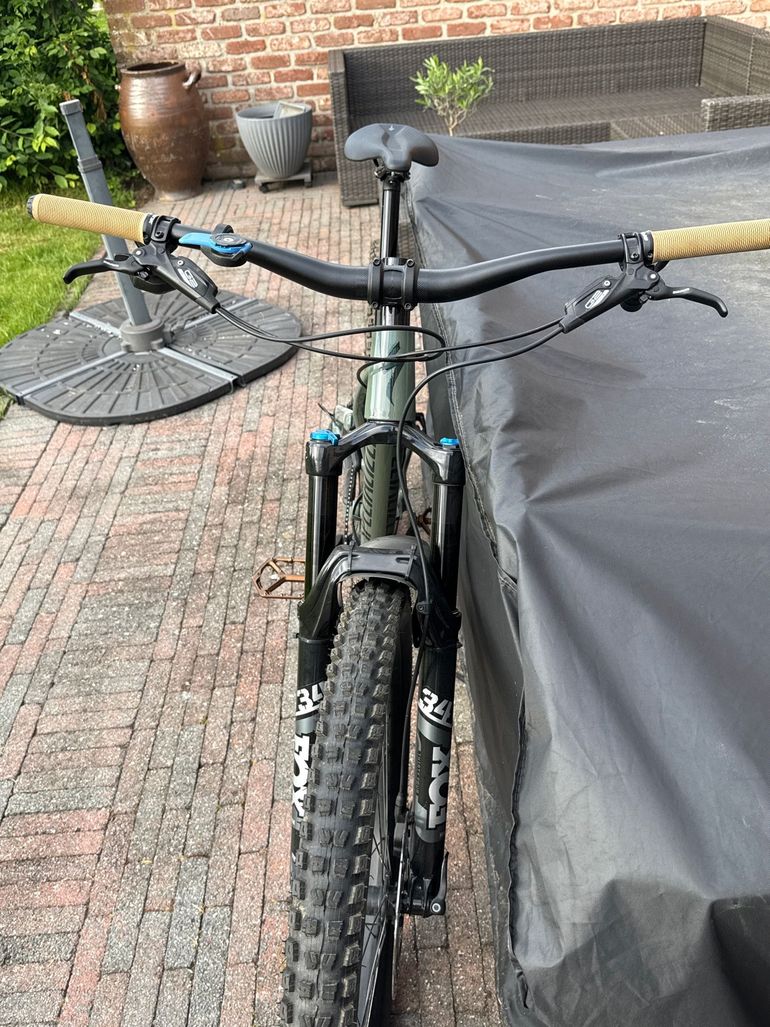 Used Specialized Stumpjumper Comp Alloy 2021 2021 Mountainbike, Green, 29 — image 5 of 8