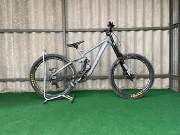Used Trek Session 8 27.5 2019 2019 Mountainbike, Light Gray, 27.5 — image 19 of 19
