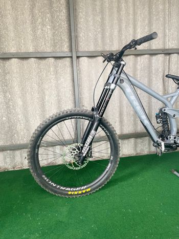 Used Trek Session 8 27.5 2019 2019 Mountainbike, Light Gray, 27.5 — image 4 of 19