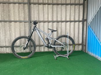 Used Trek Session 8 27.5 2019 2019 Mountainbike, Light Gray, 27.5 — image 3 of 19