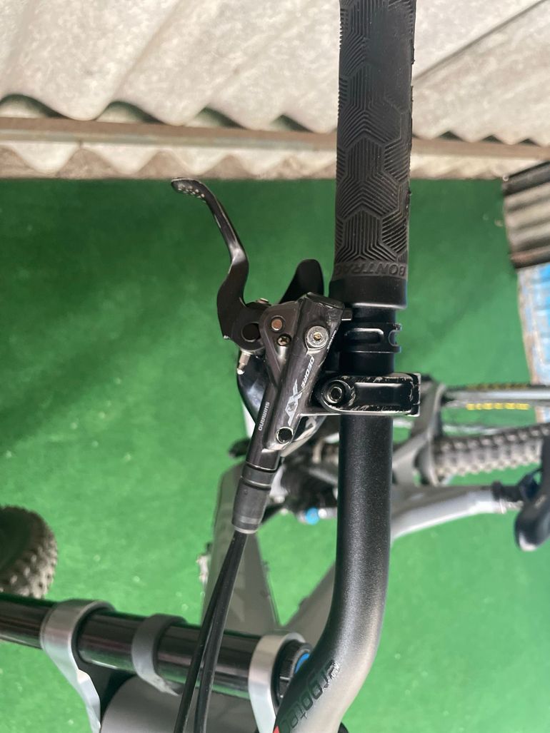 Used Trek Session 8 27.5 2019 2019 Mountainbike, Light Gray, 27.5 — image 9 of 19