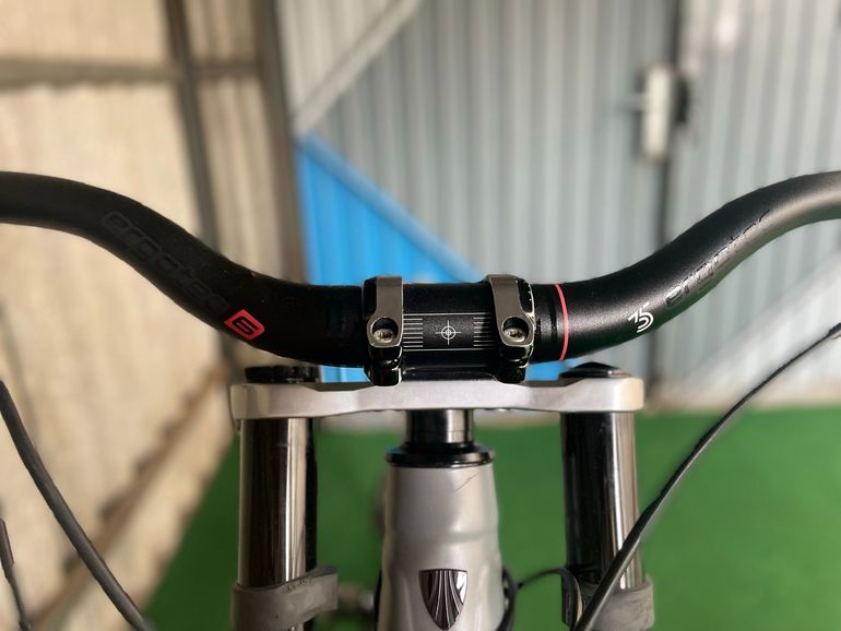 Used Trek Session 8 27.5 2019 2019 Mountainbike, Light Gray, 27.5 — image 10 of 19