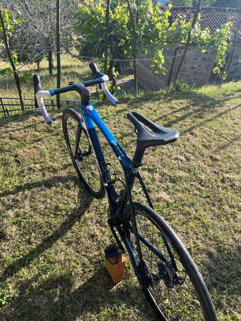 Used Trek Émonda SL 5 Disc 2022 2022 Road & Gravel, Blue — image 7 of 10
