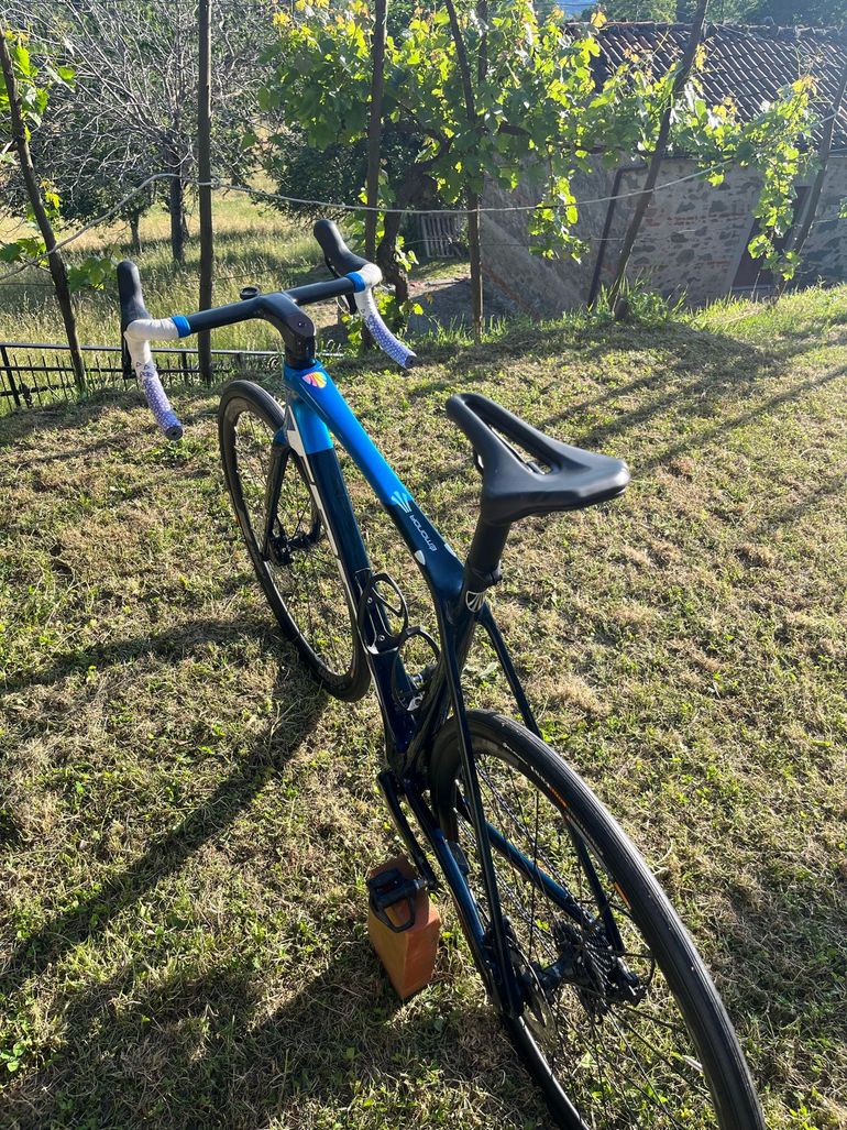 Used Trek Émonda SL 5 Disc 2022 2022 Road & Gravel, Blue — image 7 of 10